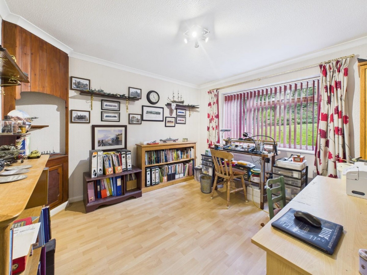 Longwood Avenue, Bingley, BD16 2RX