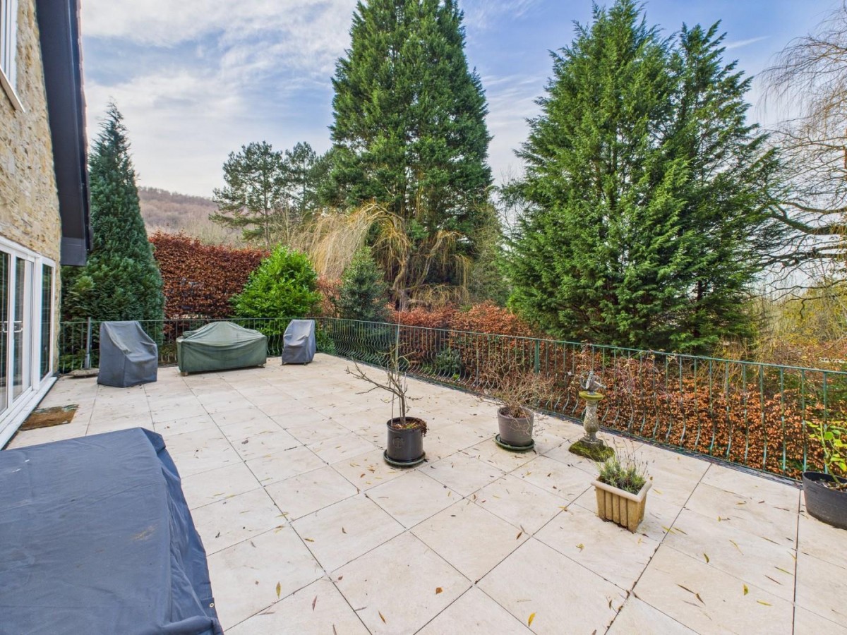 Longwood Avenue, Bingley, BD16 2RX