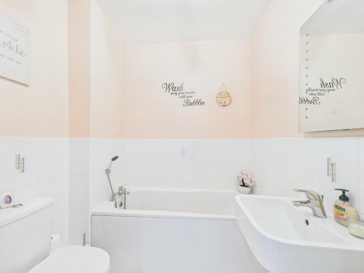 Sycamore Avenue, Bingley