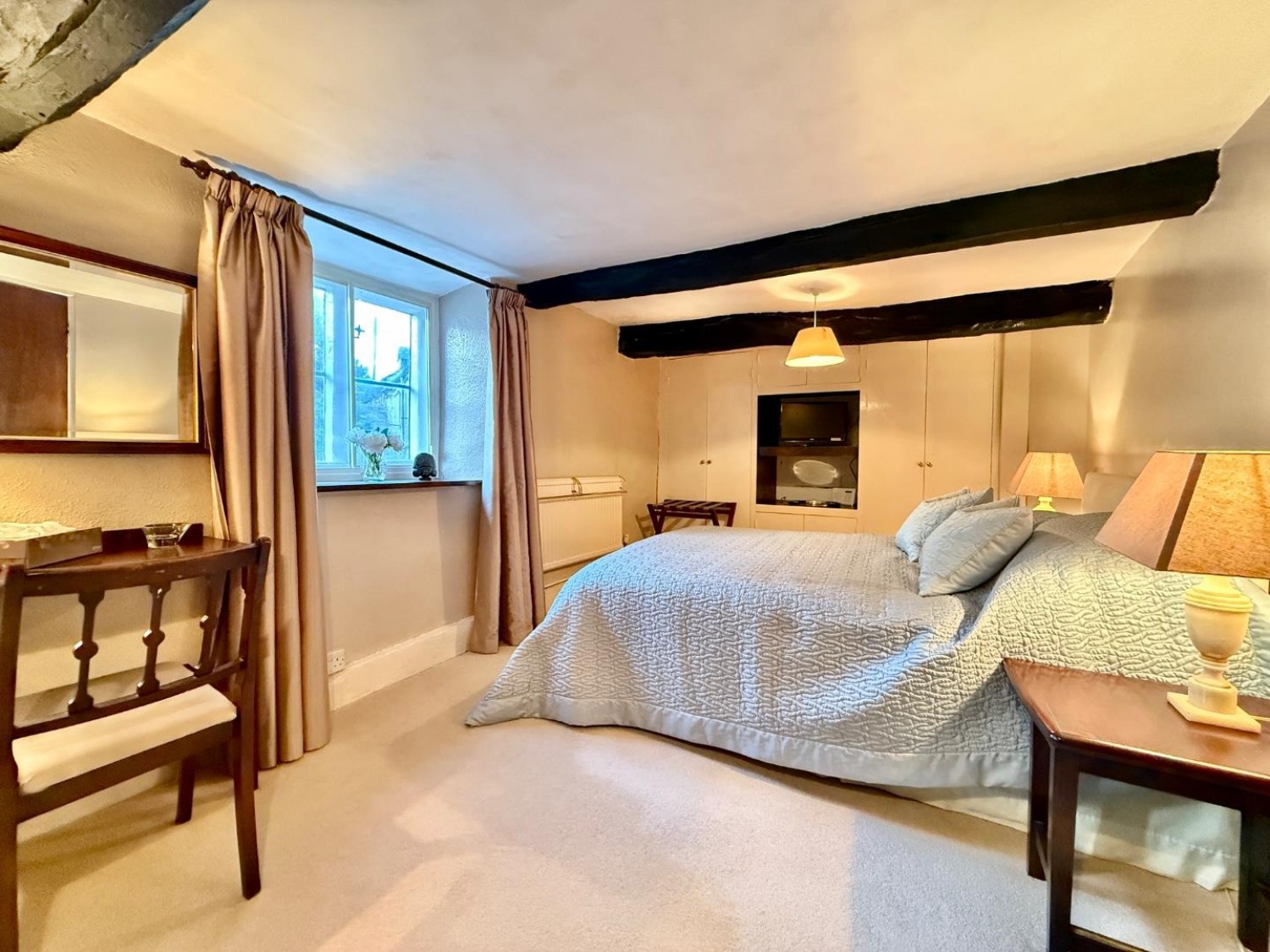 High Street, Bisley, Stroud