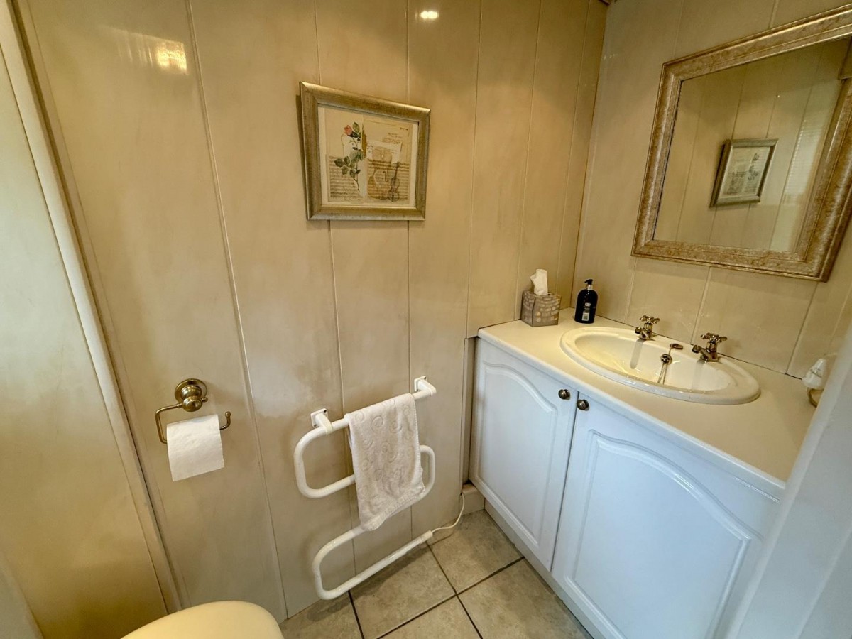 High Street, Bisley, Stroud