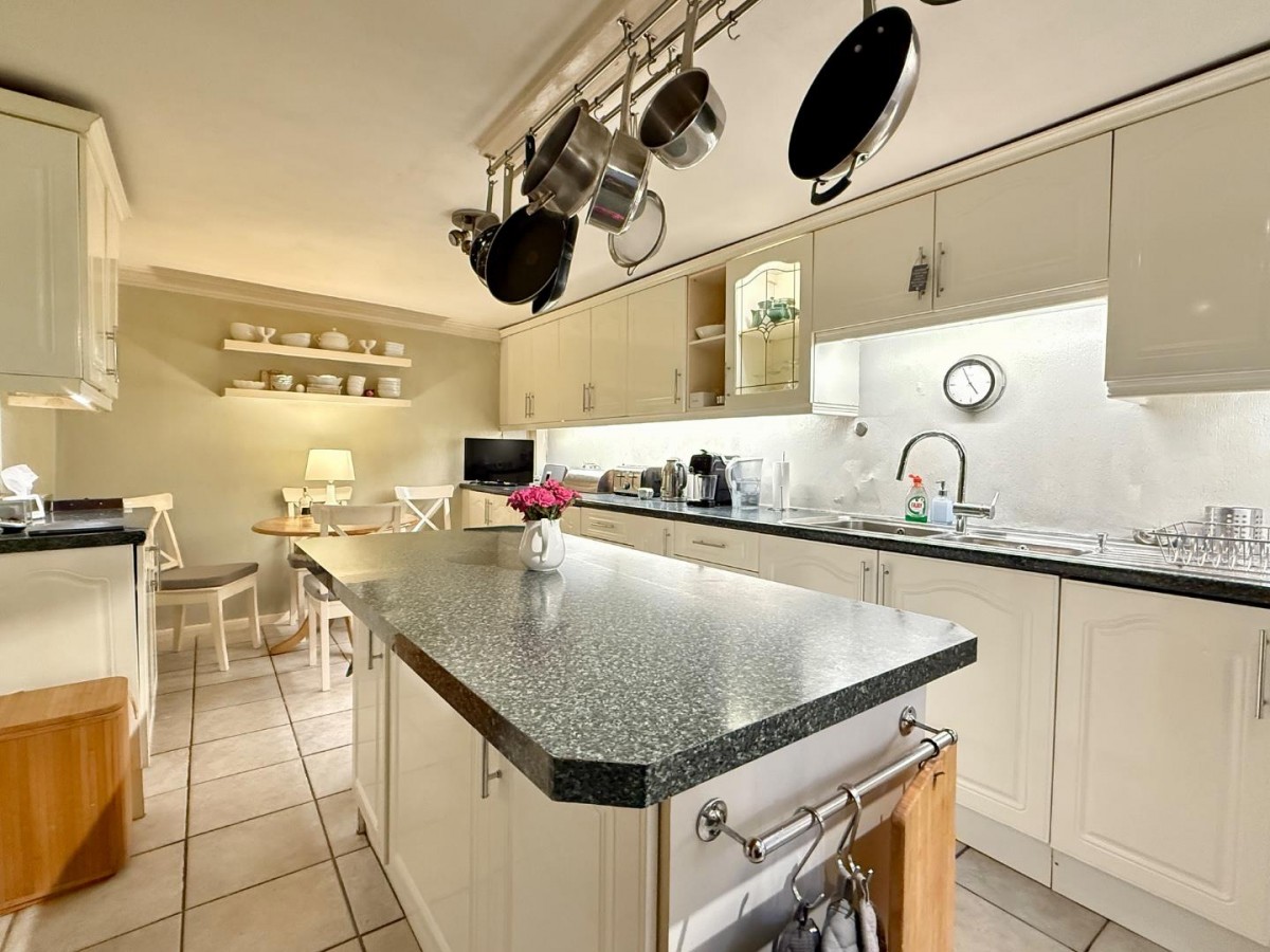 High Street, Bisley, Stroud