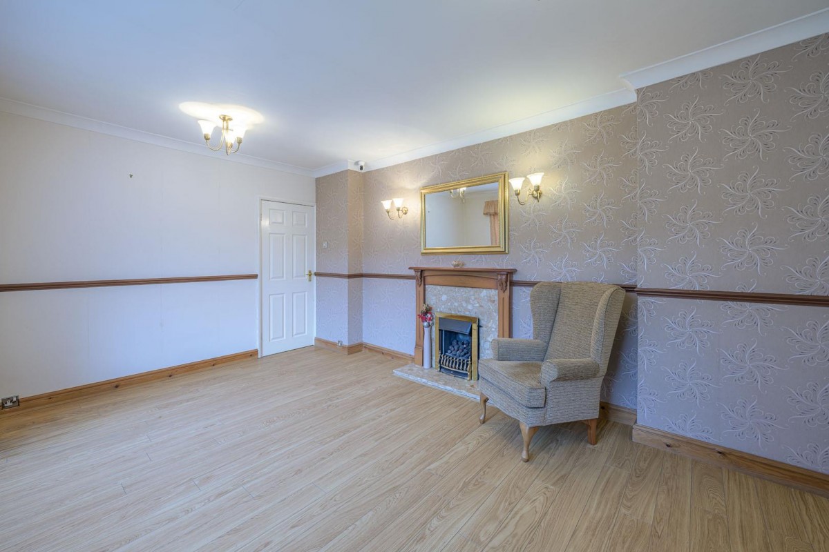 Essex Avenue, Kingswinford, DY6 9RH