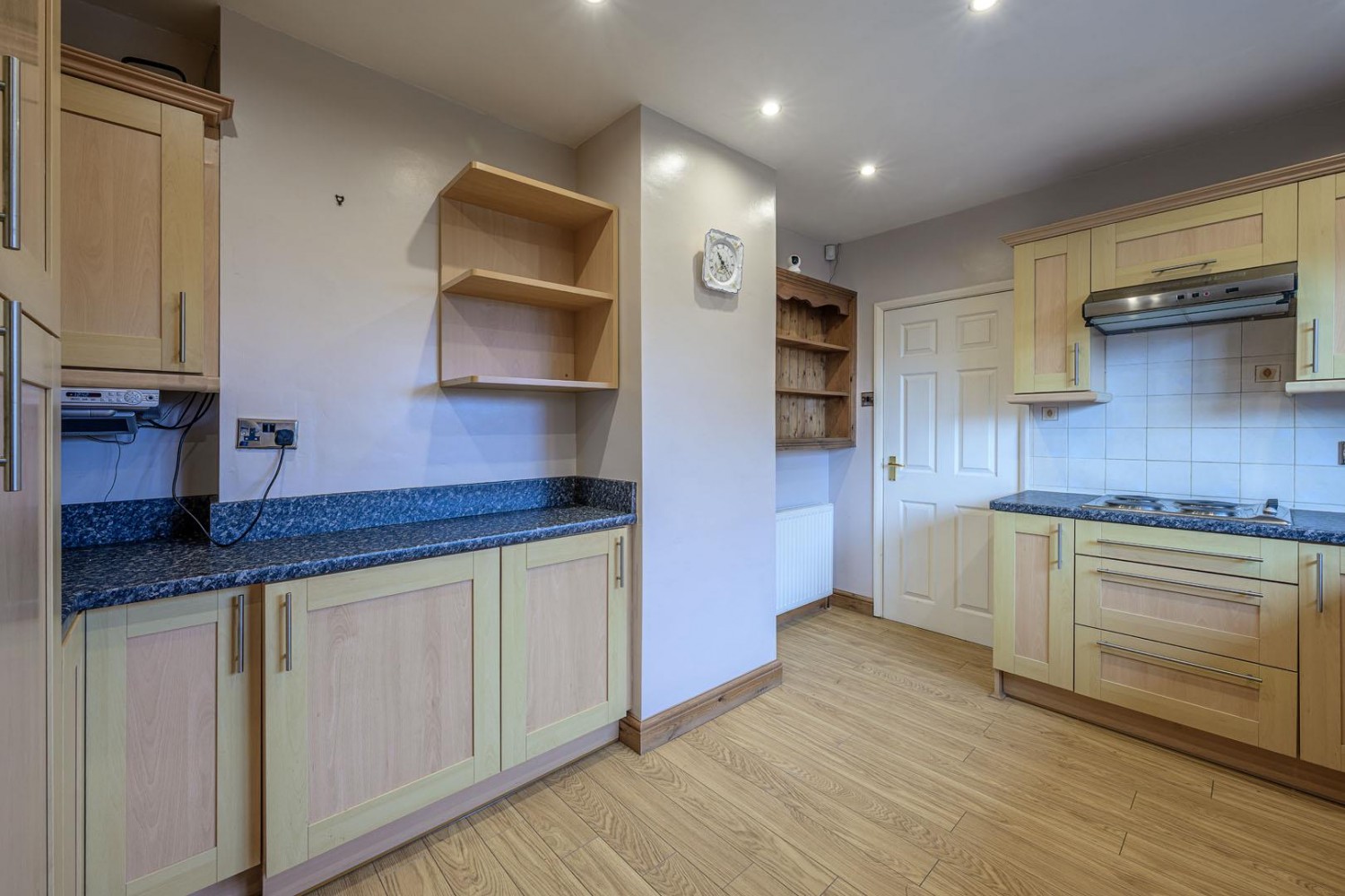 Essex Avenue, Kingswinford, DY6 9RH