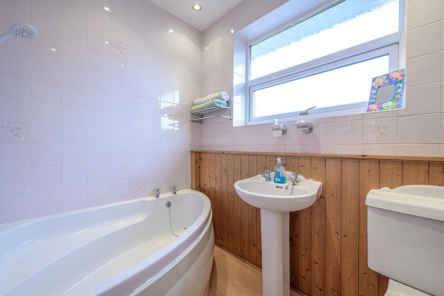 Essex Avenue, Kingswinford, DY6 9RH