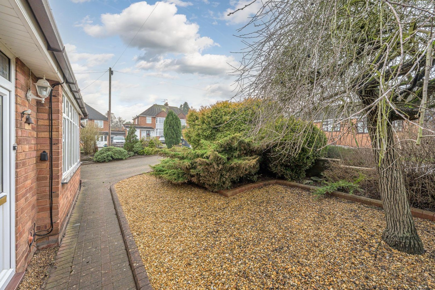 Essex Avenue, Kingswinford, DY6 9RH