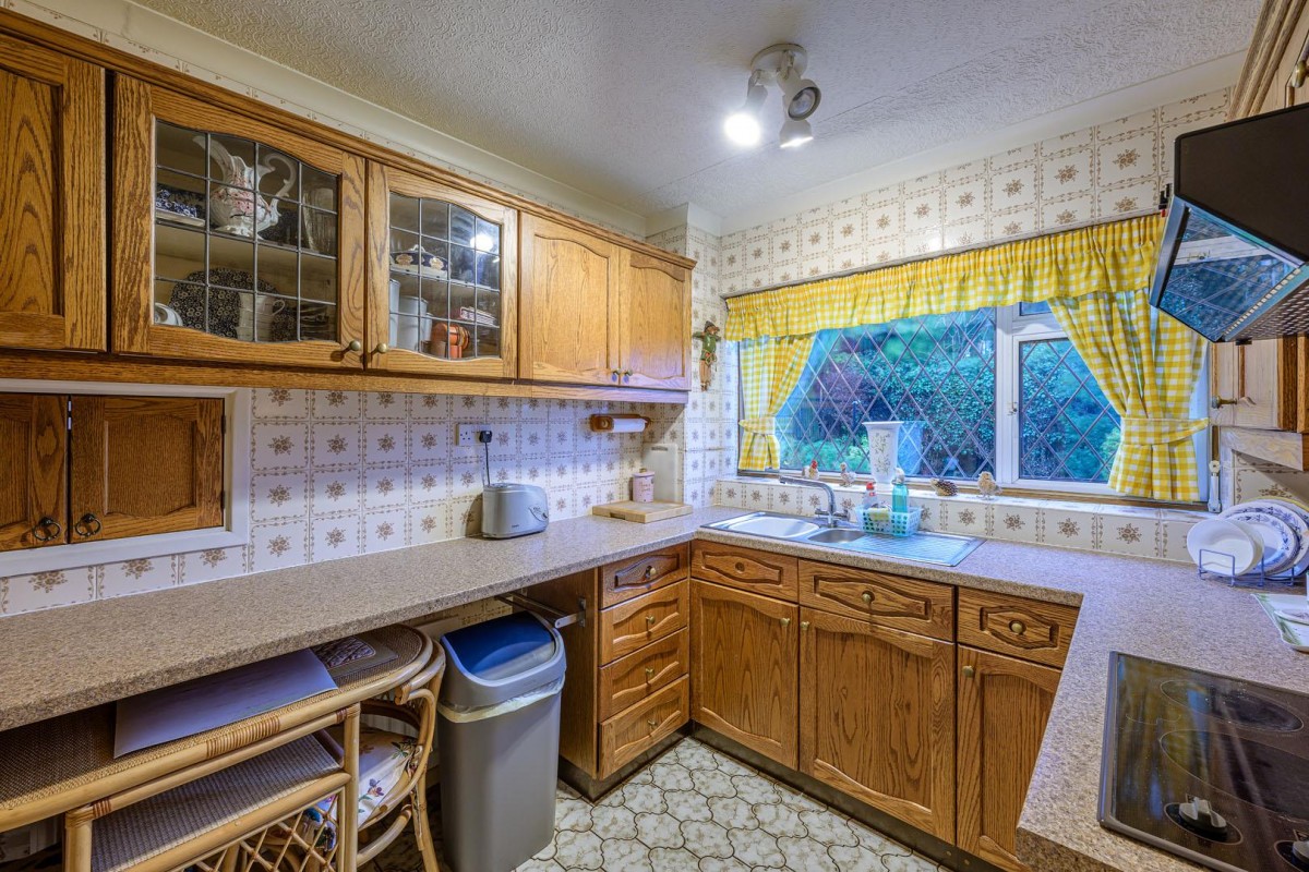 The Knoll, Kingswinford, DY6 8JT