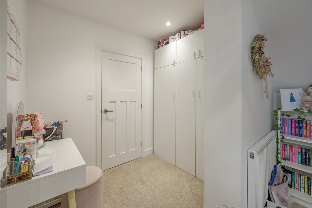 Wolverhampton Road, Kingswinford, DY6 7HY