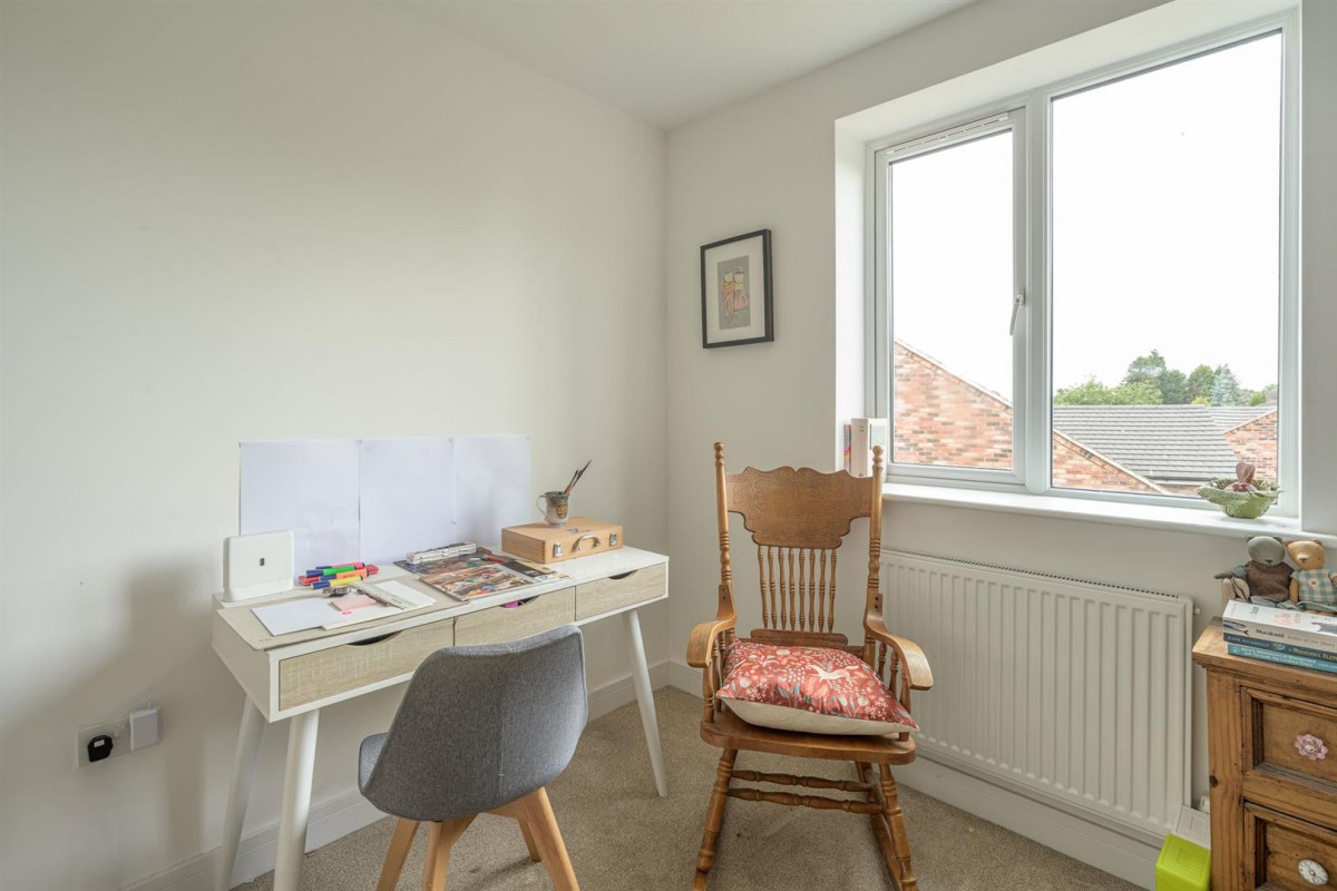 Wolverhampton Road, Kingswinford, DY6 7HY