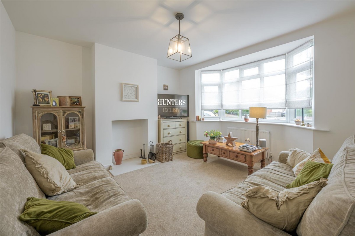 Wolverhampton Road, Kingswinford, DY6 7HY