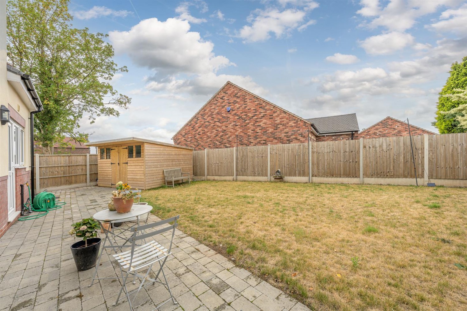 Wolverhampton Road, Kingswinford, DY6 7HY