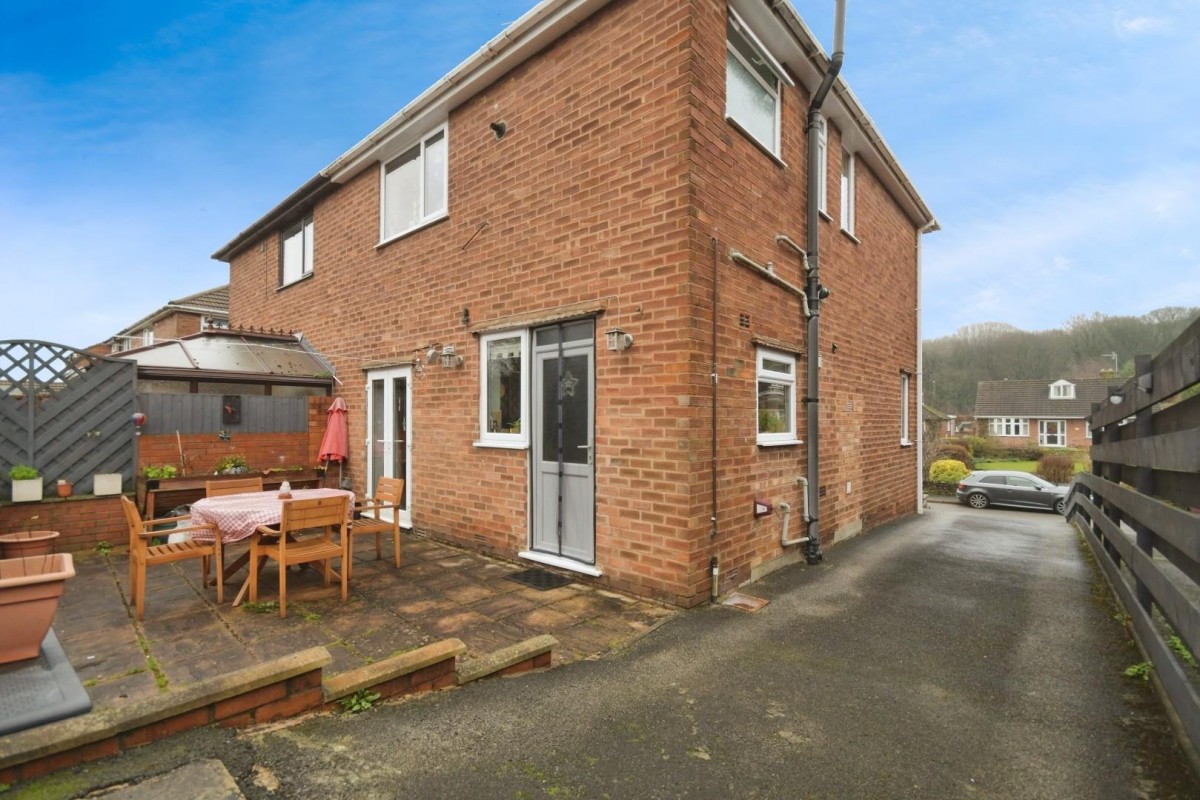 Davids Drive, Wingerworth, Chesterfield, S42 6TT