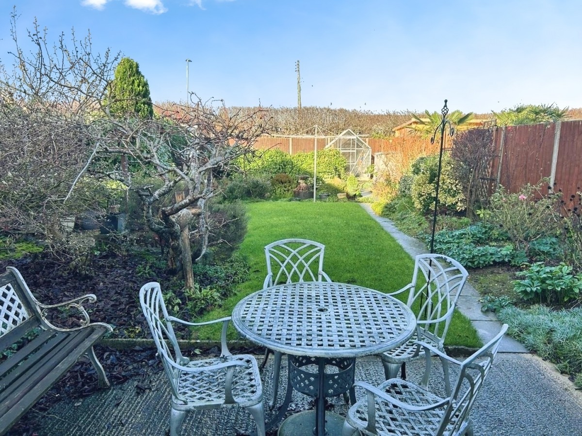 Broadmere Close, Dursley