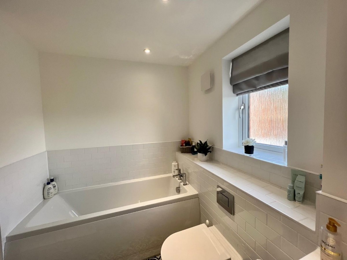 Dryleaze Court, Wotton-Under-Edge