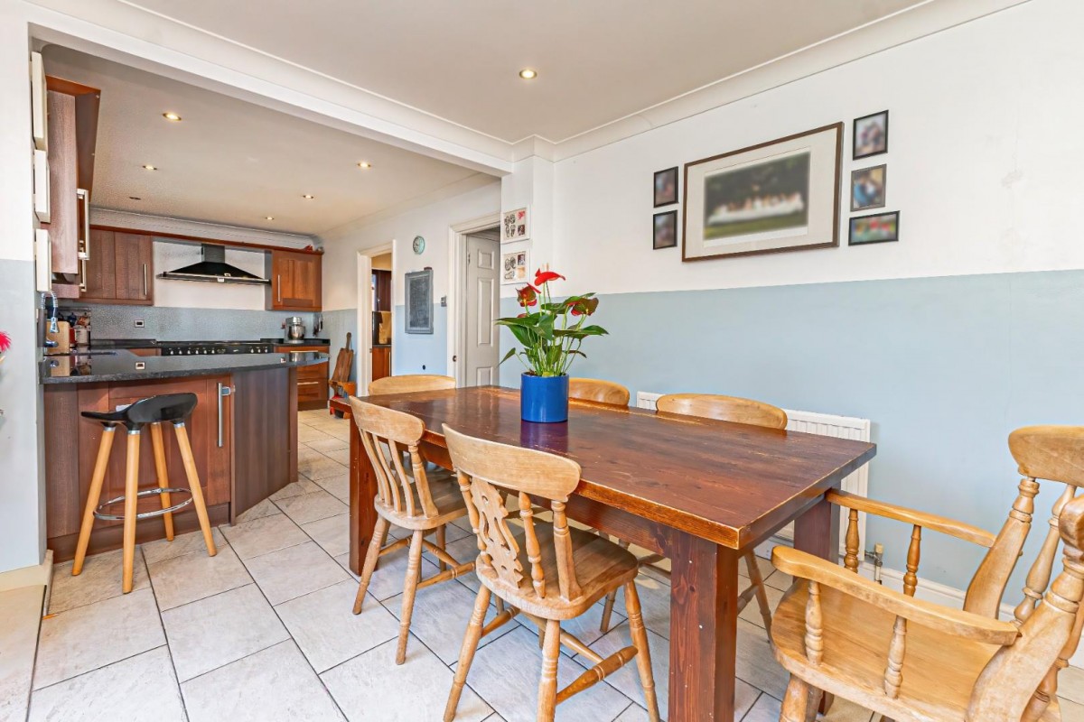 High Street, Eaton Bray