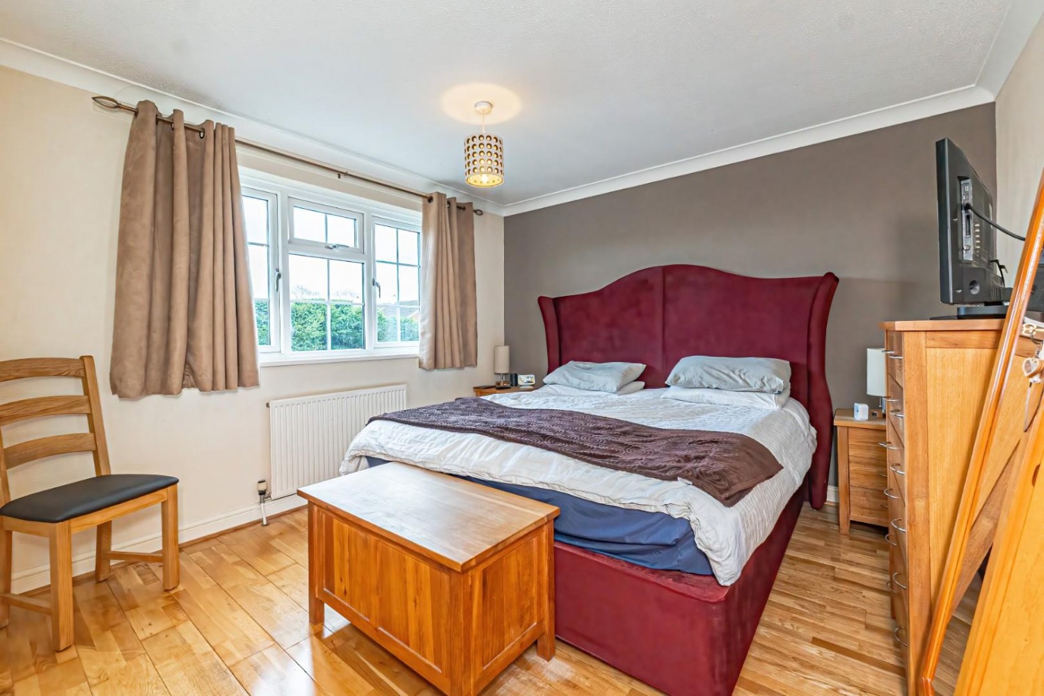 Crispin Field, Pitstone