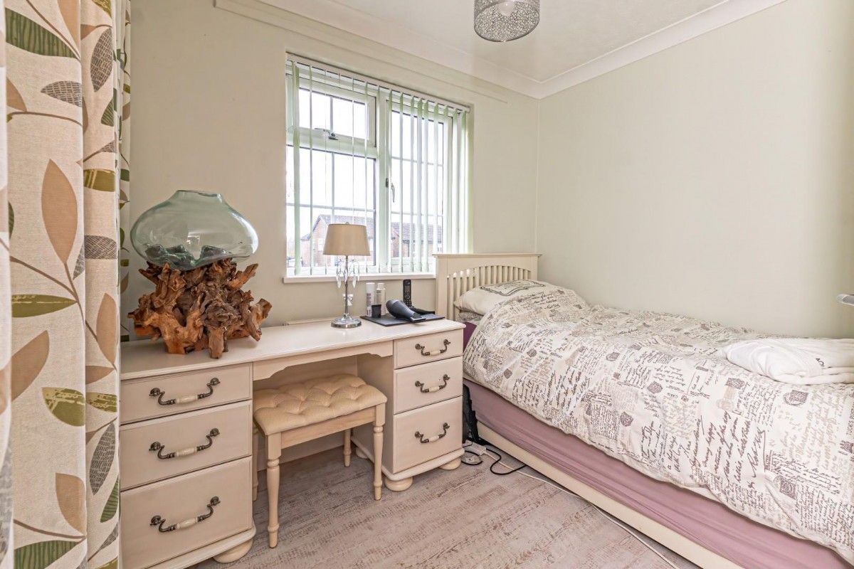 Crispin Field, Pitstone