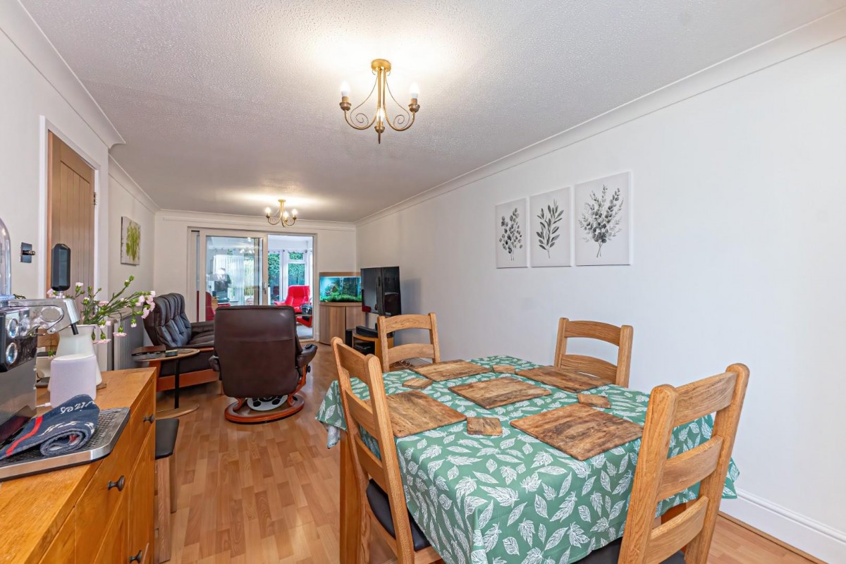 Crispin Field, Pitstone