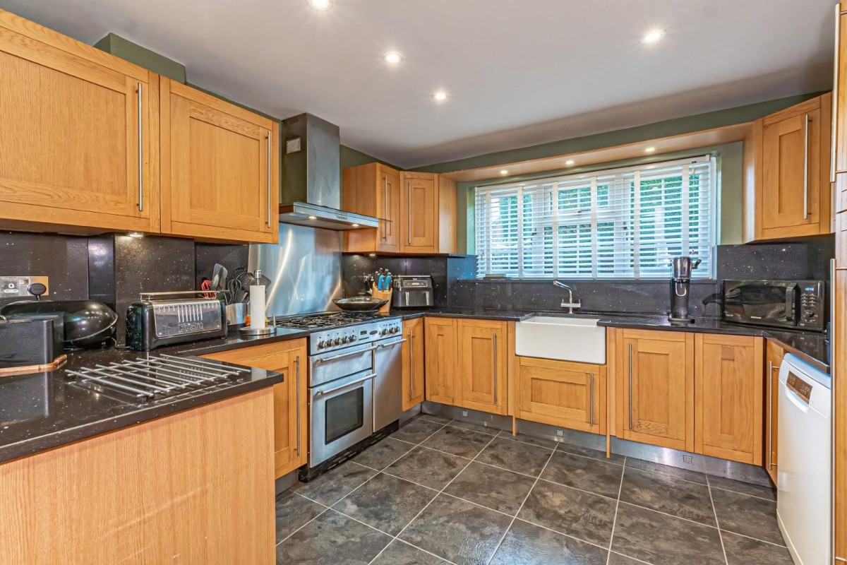 Crispin Field, Pitstone