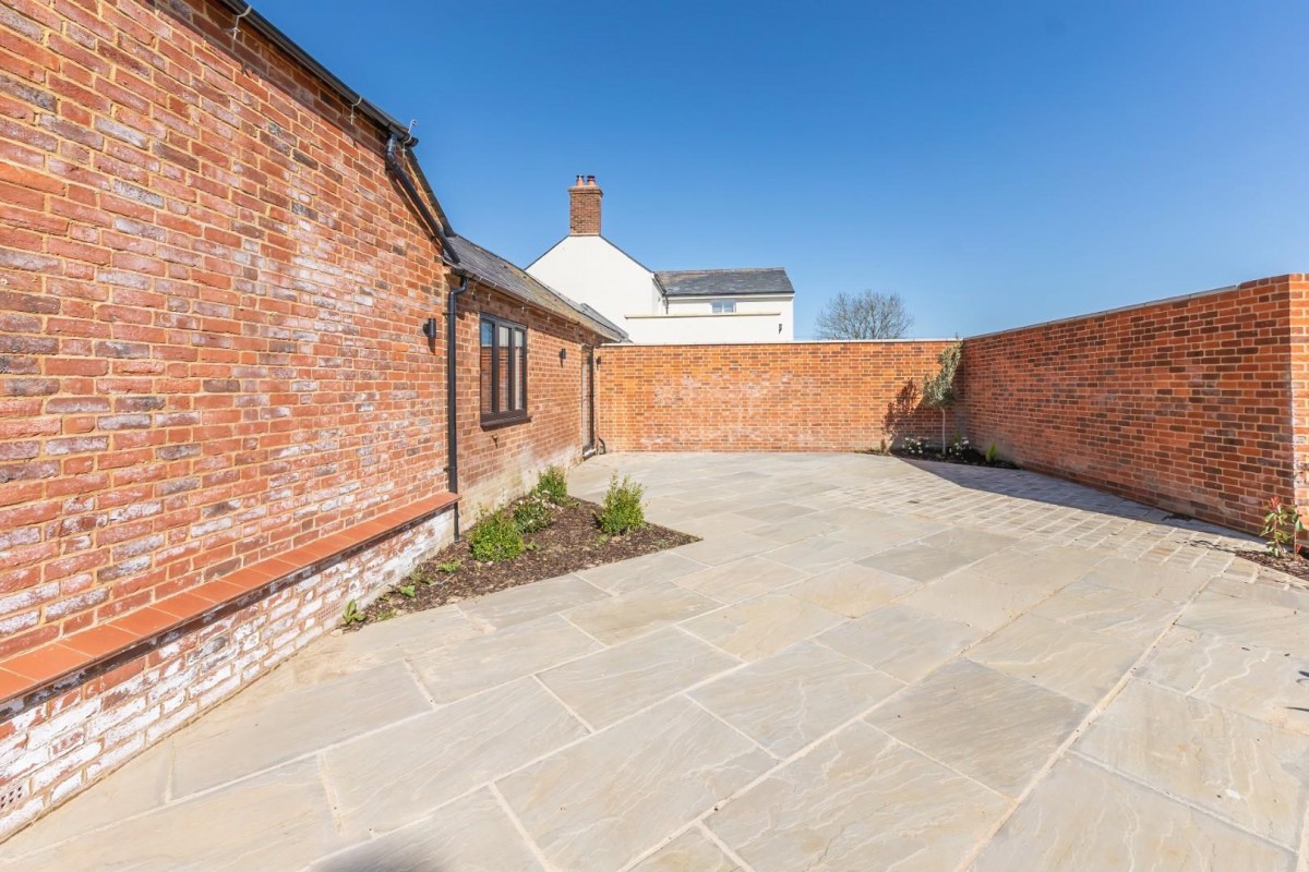 Glebe Farm, Stewkley Road, Leighton Buzzard