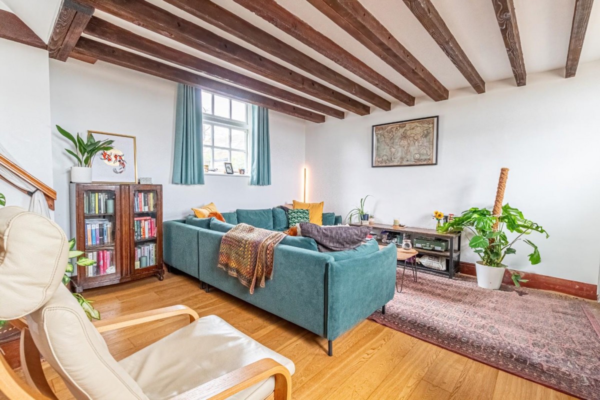 Mentmore Court, Howell Hill Close, Mentmore