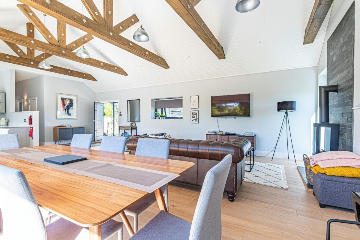 Cedar Barn, Hollingdon