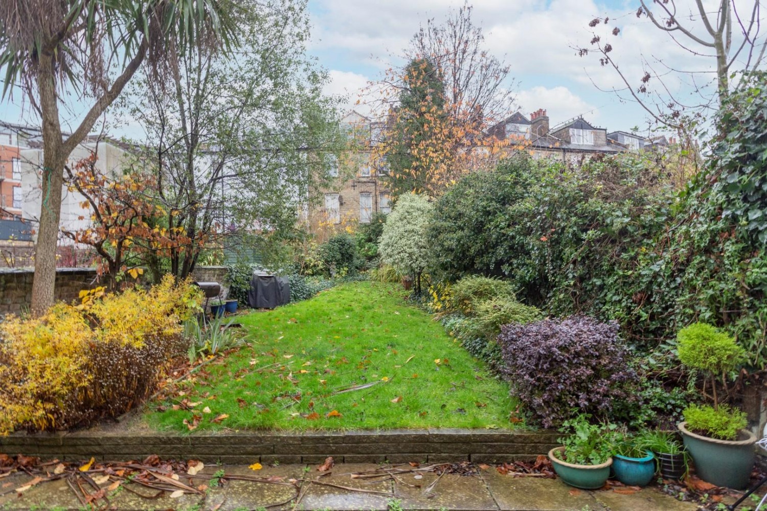 Fordwych Road, W. Hampstead Borders, London, NW2