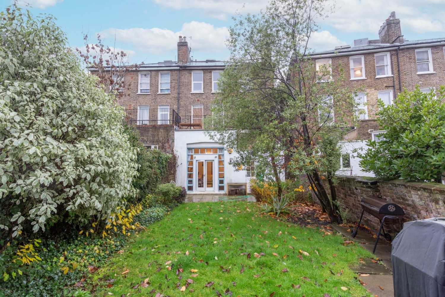 Fordwych Road, W. Hampstead Borders, London, NW2