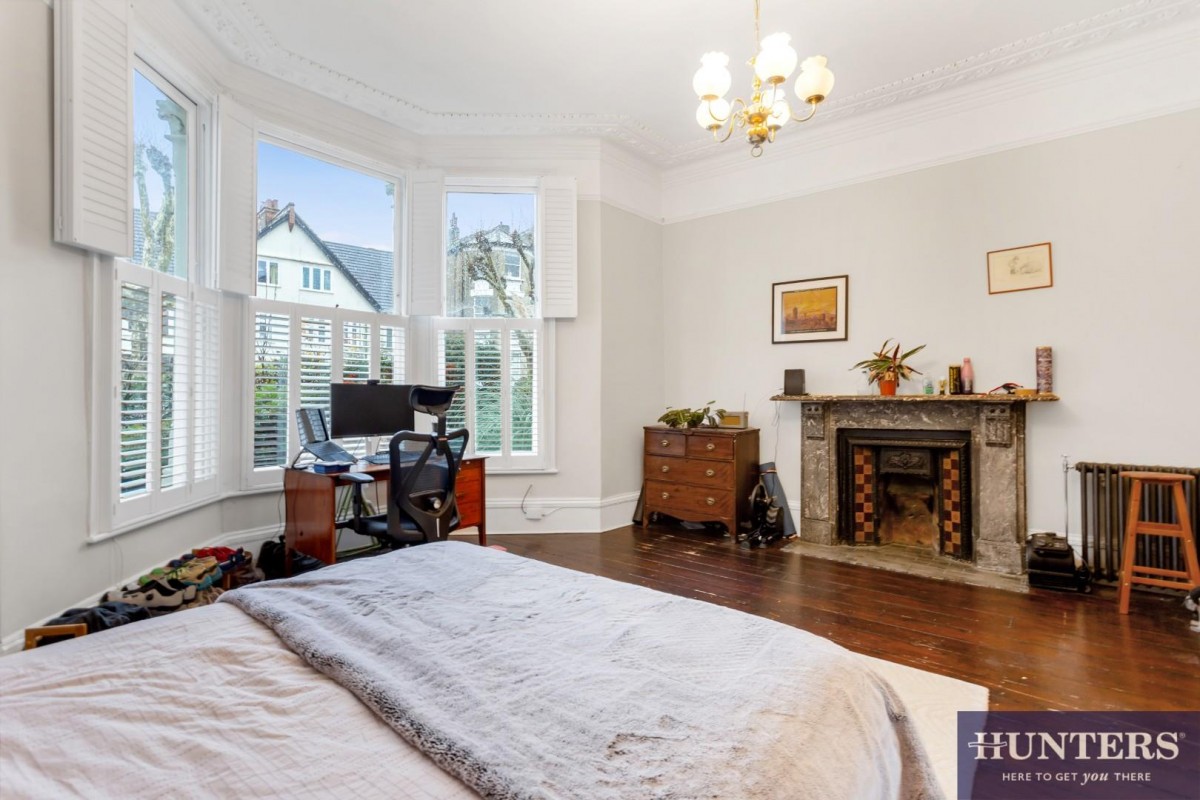 Fordwych Road, W. Hampstead Borders, London, NW2