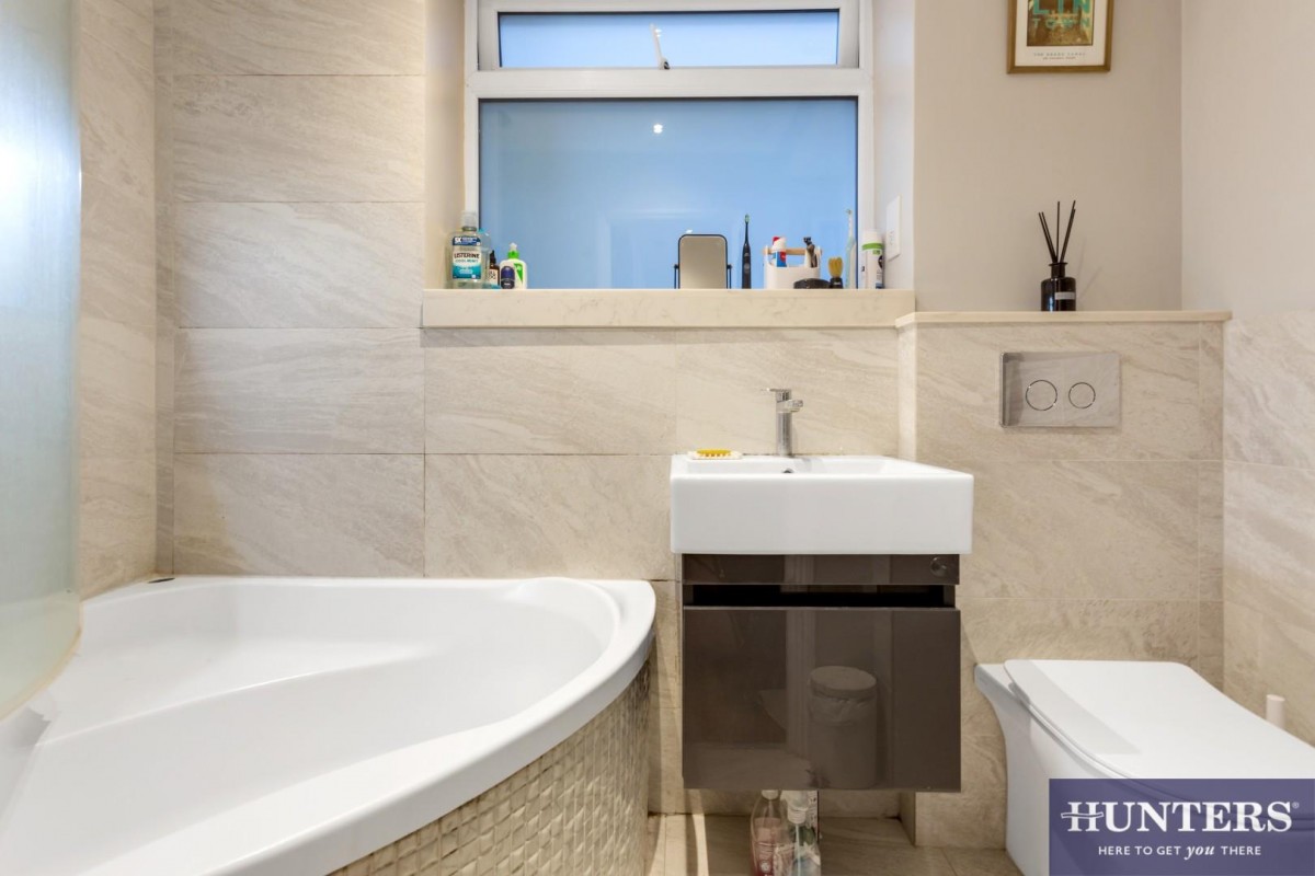 Fordwych Road, W. Hampstead Borders, London, NW2