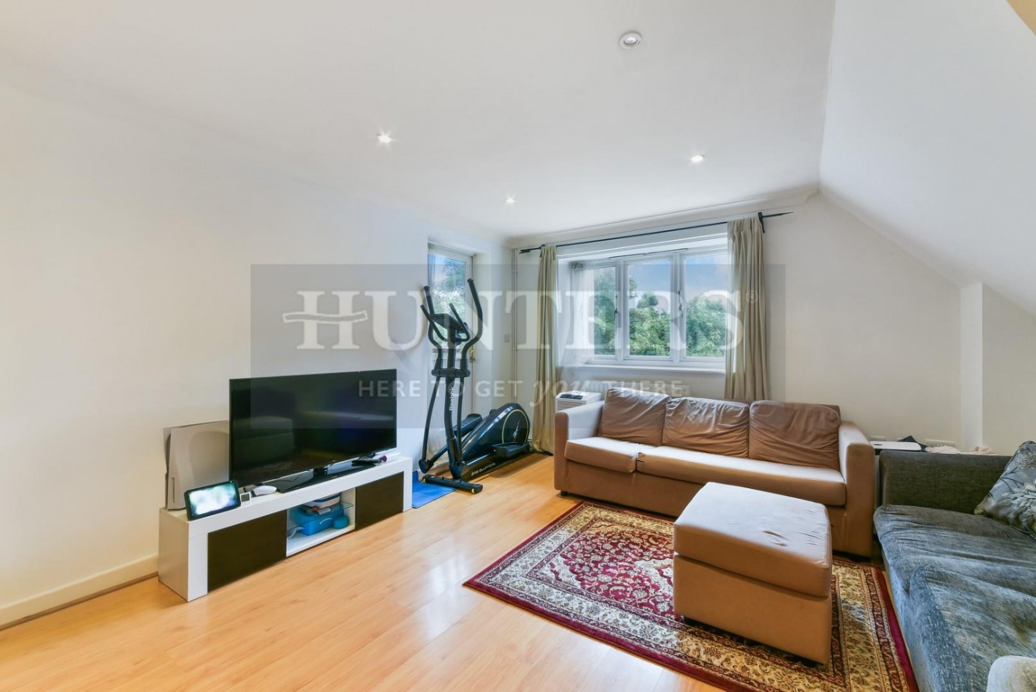 Bordeston Court, The Ham, Brentford, Middlesex, TW8