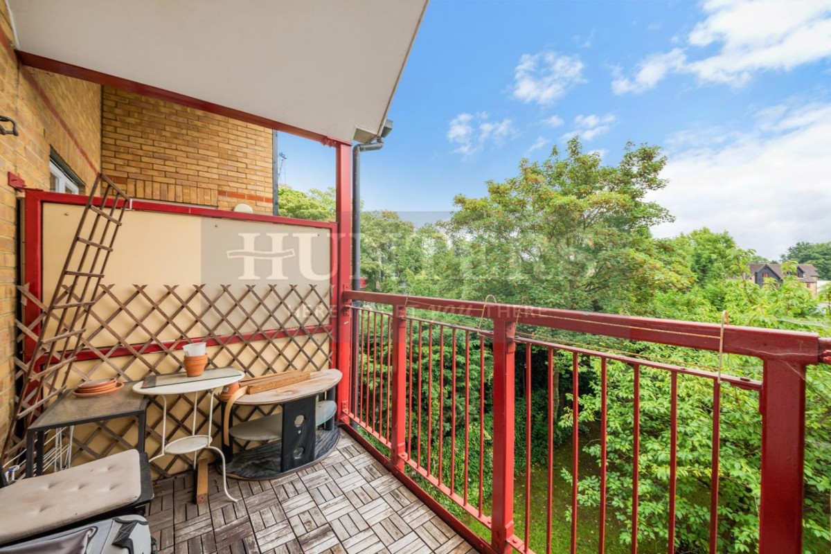 Bordeston Court, The Ham, Brentford, Middlesex, TW8