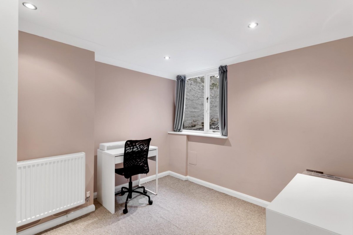 Martaban Road, London, N16