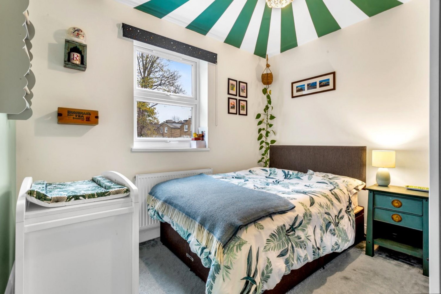 Stoke Newington Common, London, N16