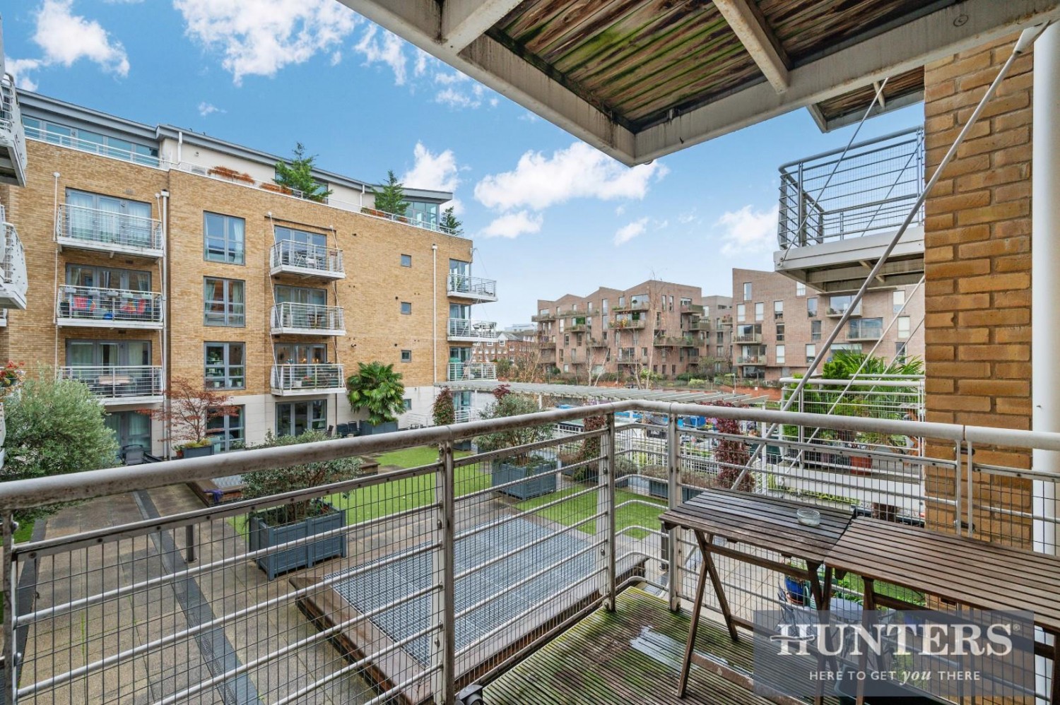 Tallow Road, Brentford