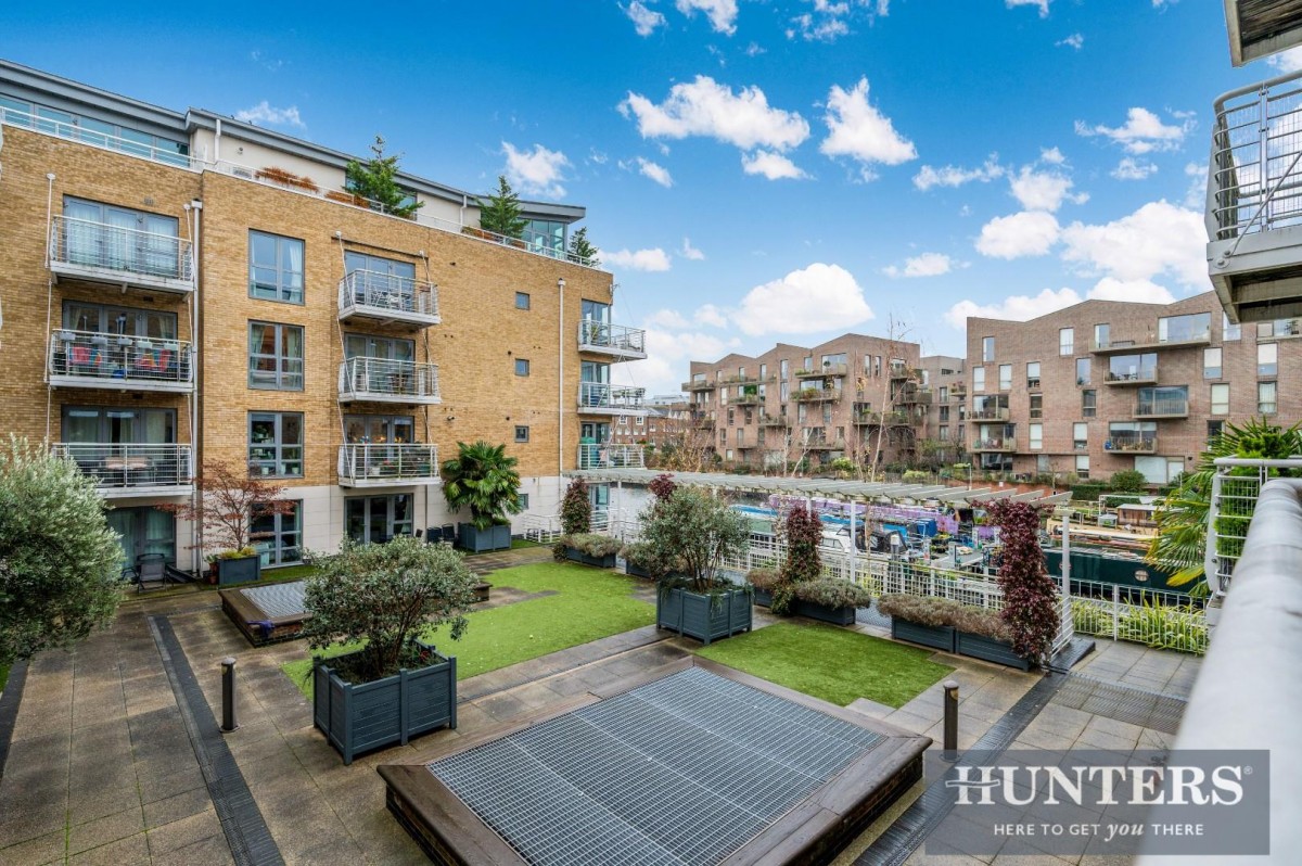 Tallow Road, Brentford