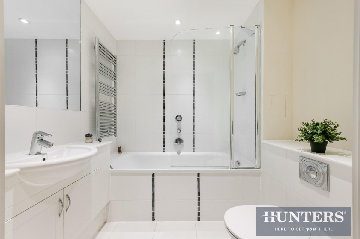 Tallow Road, Brentford