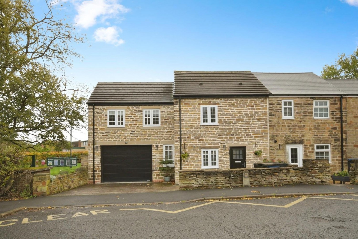 Storrs Road, Brampton, Chesterfield, S40 3QA