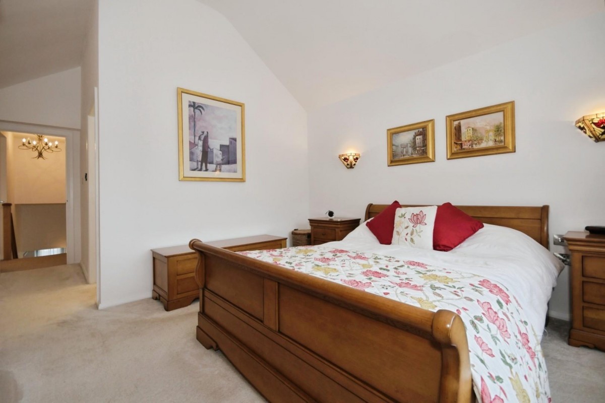 Storrs Road, Brampton, Chesterfield, S40 3QA