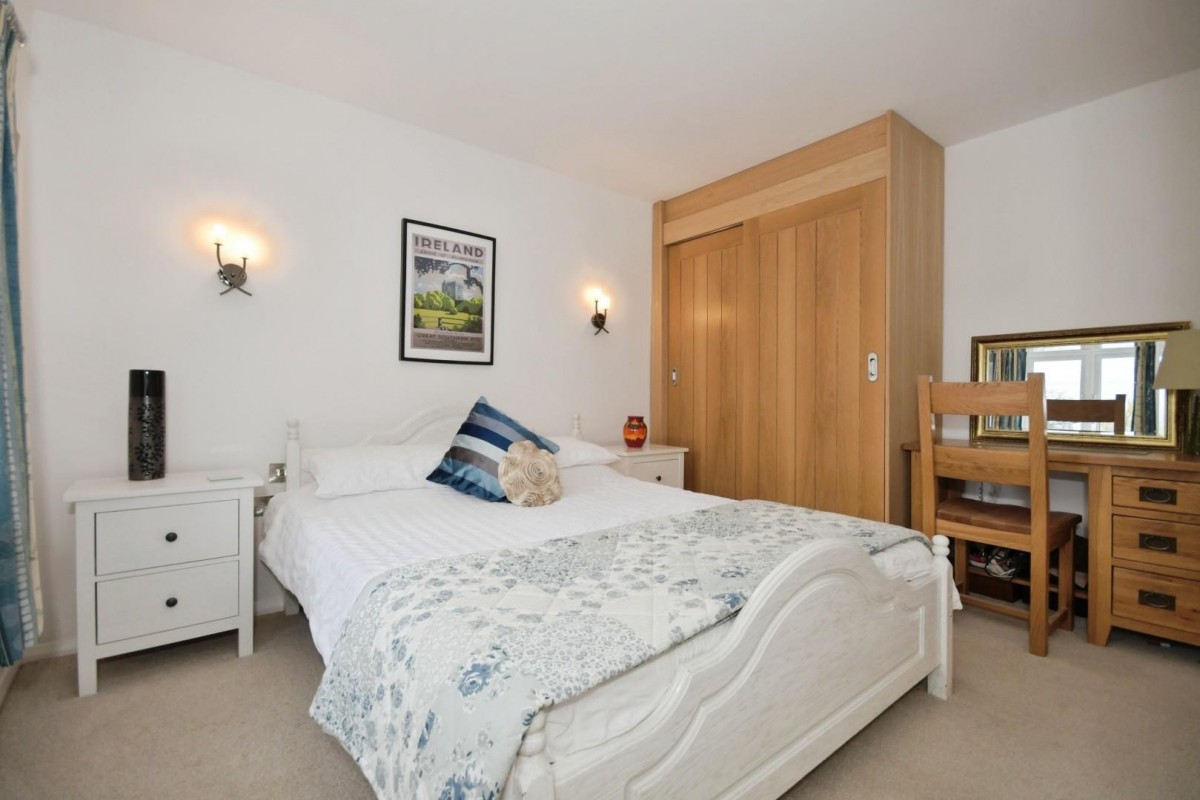 Storrs Road, Brampton, Chesterfield, S40 3QA