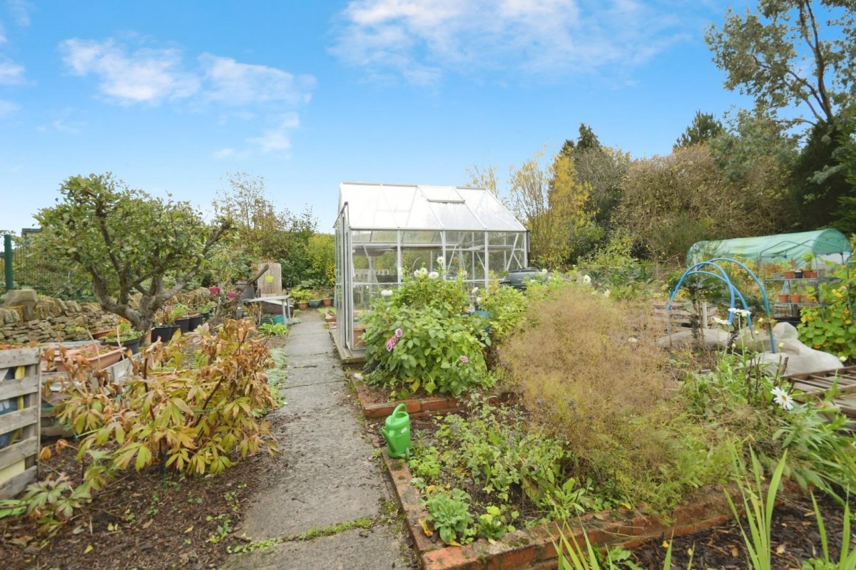 Storrs Road, Brampton, Chesterfield, S40 3QA