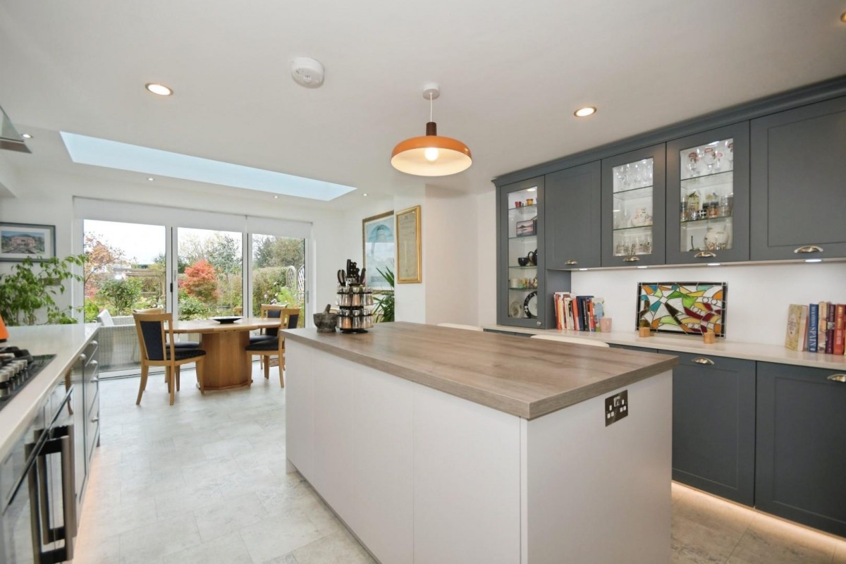 Storrs Road, Brampton, Chesterfield, S40 3QA