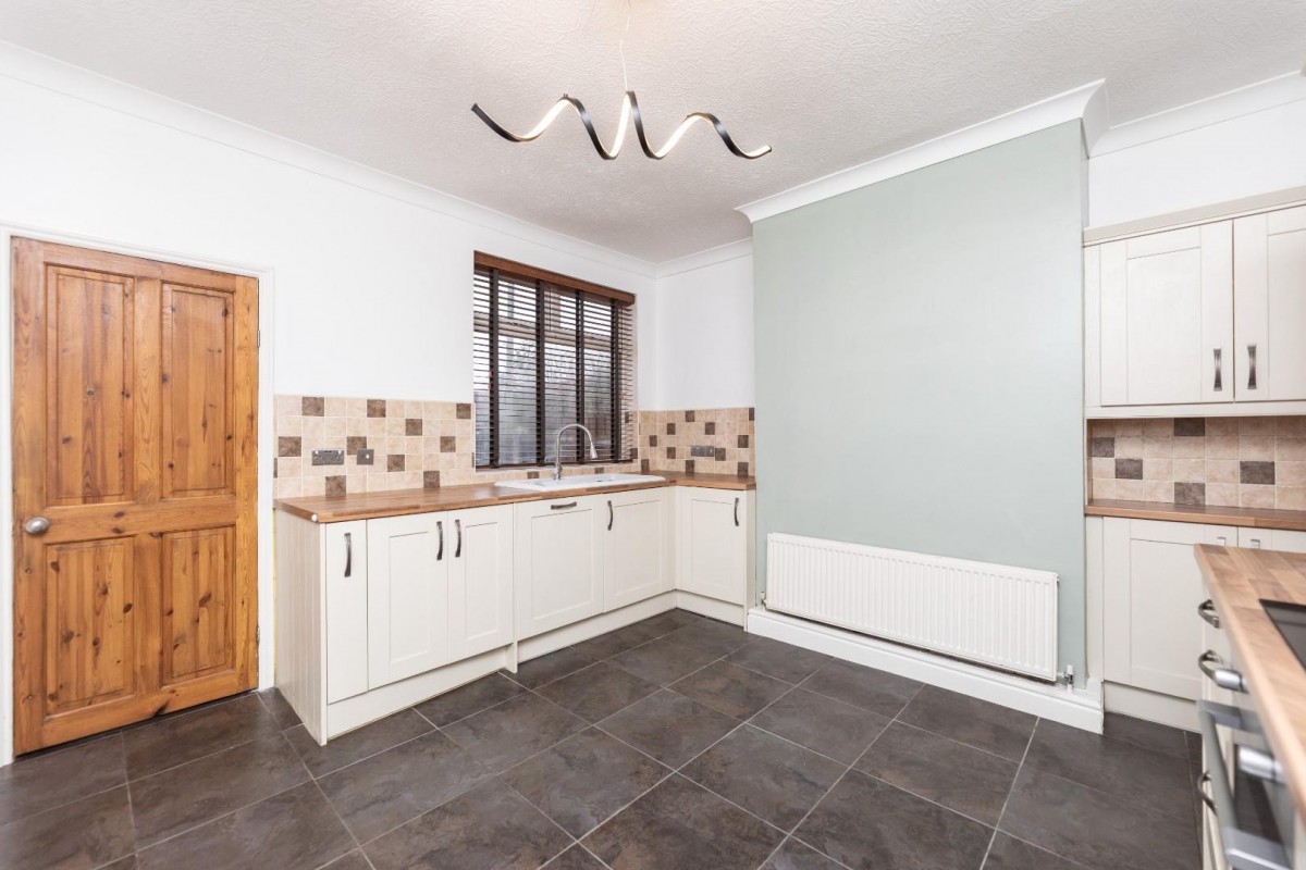 Manor Grove, Castleford