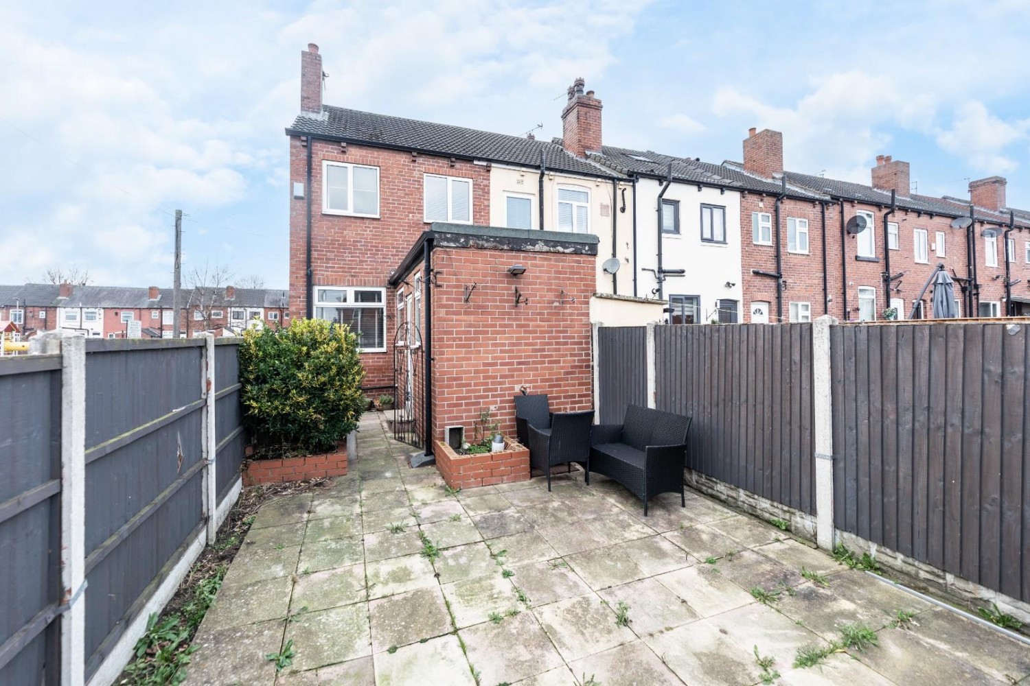 Manor Grove, Castleford