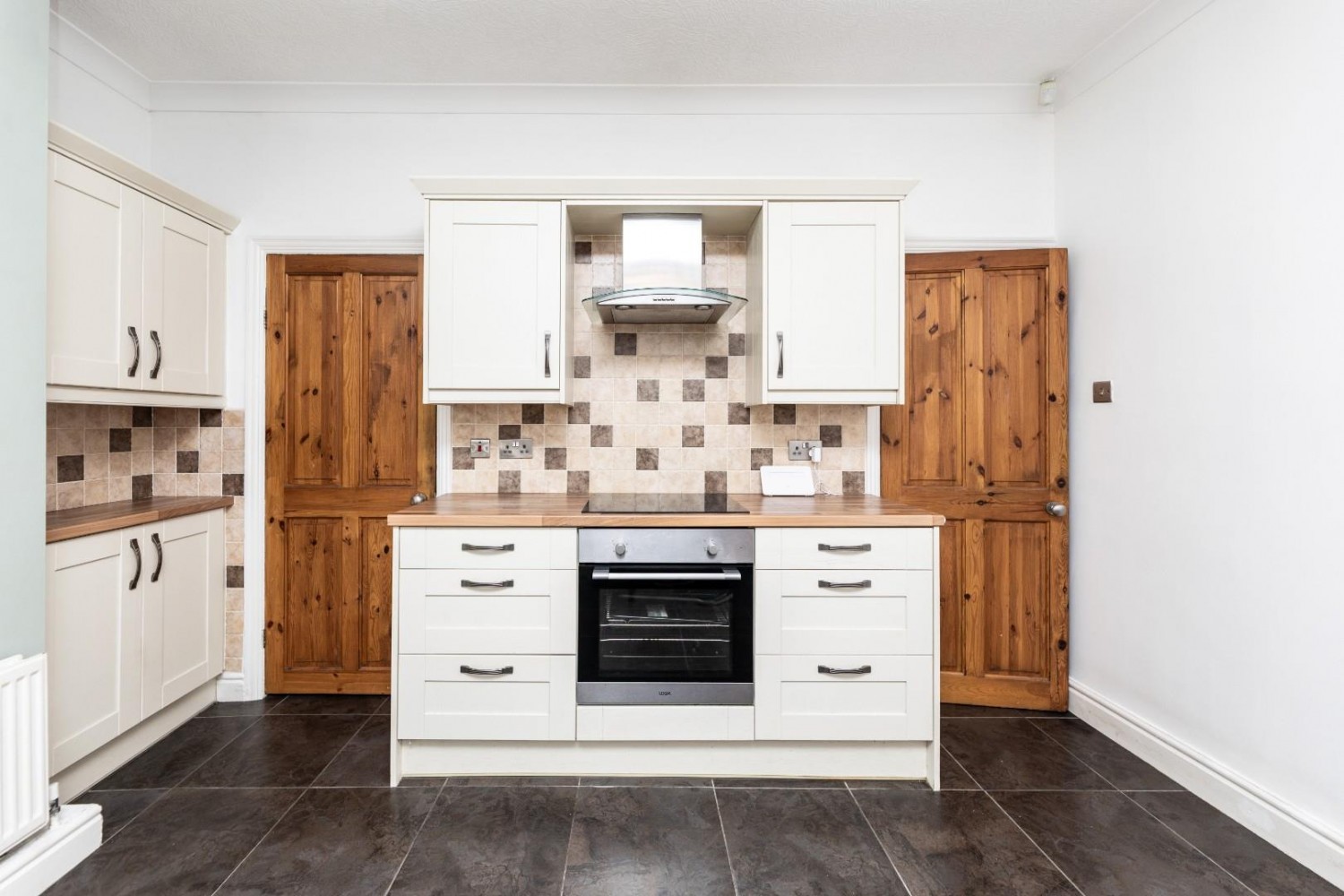 Manor Grove, Castleford