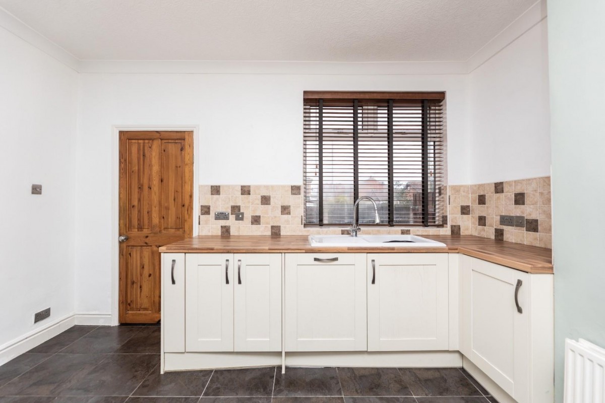 Manor Grove, Castleford