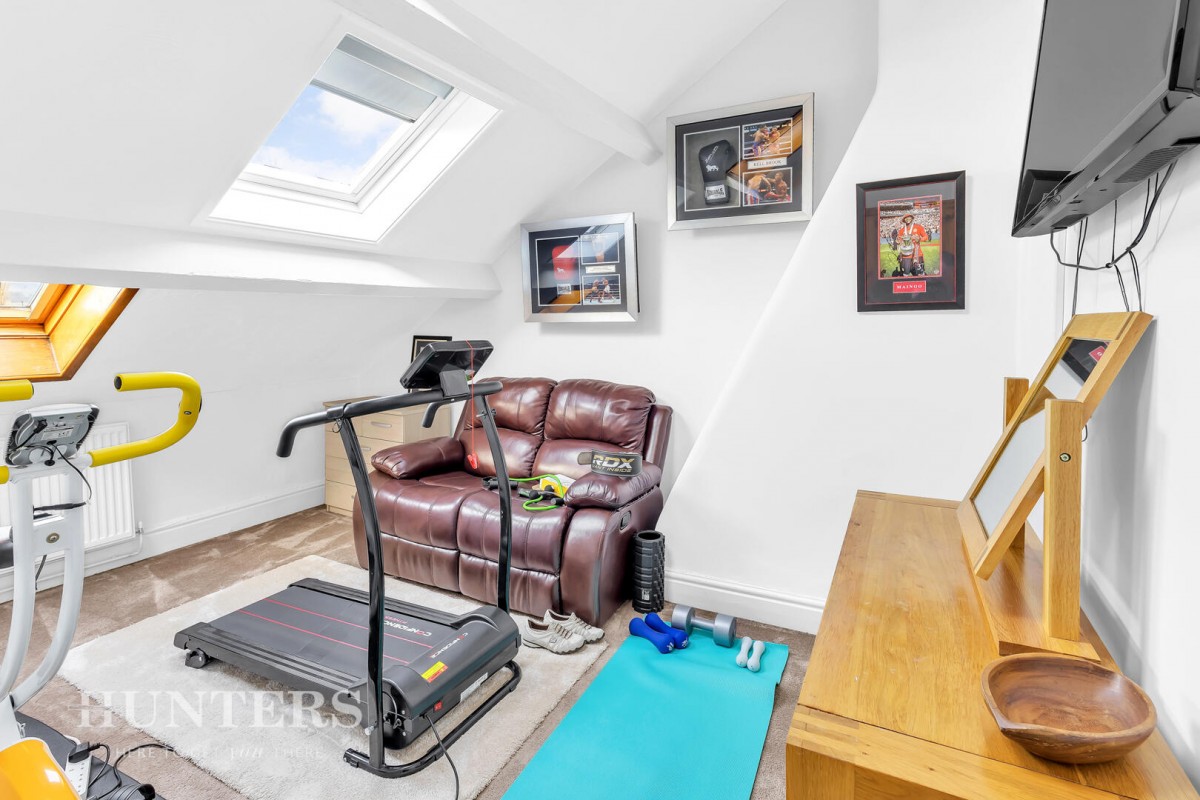 Wardle Road, Wardle, OL12 9EL