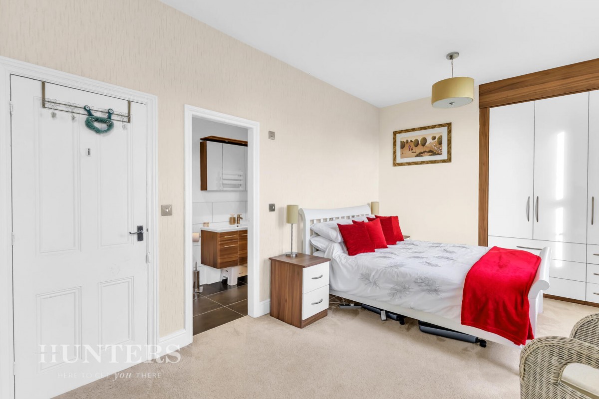 Wardle Road, Wardle, OL12 9EL