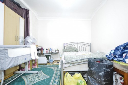 Second Avenue, Manor Park