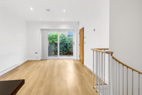 Newington Green Road, London, N1